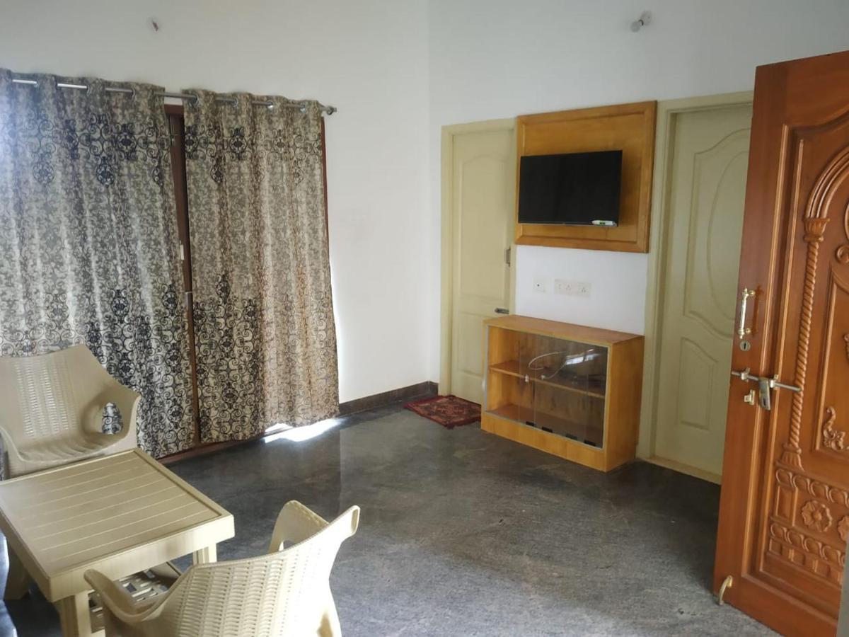 Thirumala INN Yelagiri Bagian luar foto